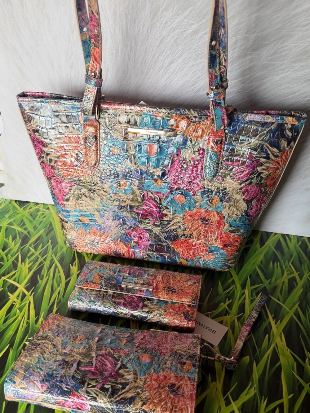 HTF 3 PIECE SET 🌼 BRAHMIN LASSO MED ASHER AND DAISY AND CORDELIA WALLET NWT FIRM - Picture 4 of 10